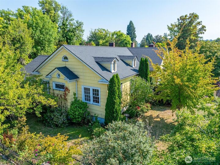 Property Photo: 522 N 3rd Street WA 98584