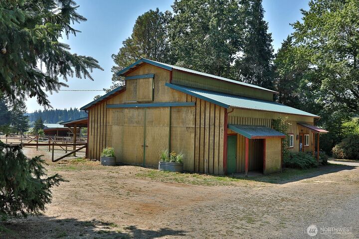 Property Photo: 5970 Maxwelton Road WA 98236