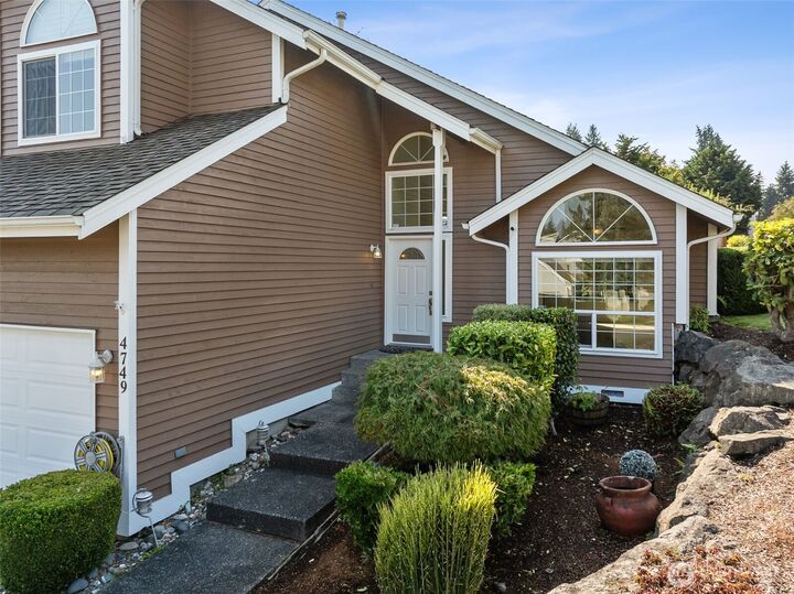 Property Photo:  4749 SW 314th Place  WA 98023 