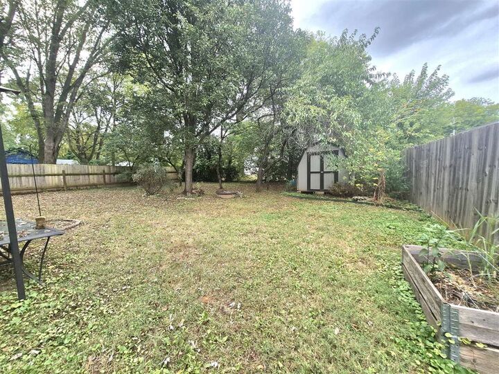 Property Photo: 1713 Glendale Drive KY 42104