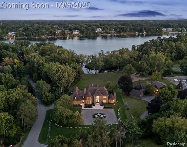 Property Photo:  5305 Elmgate Bay Drive  MI 48324 