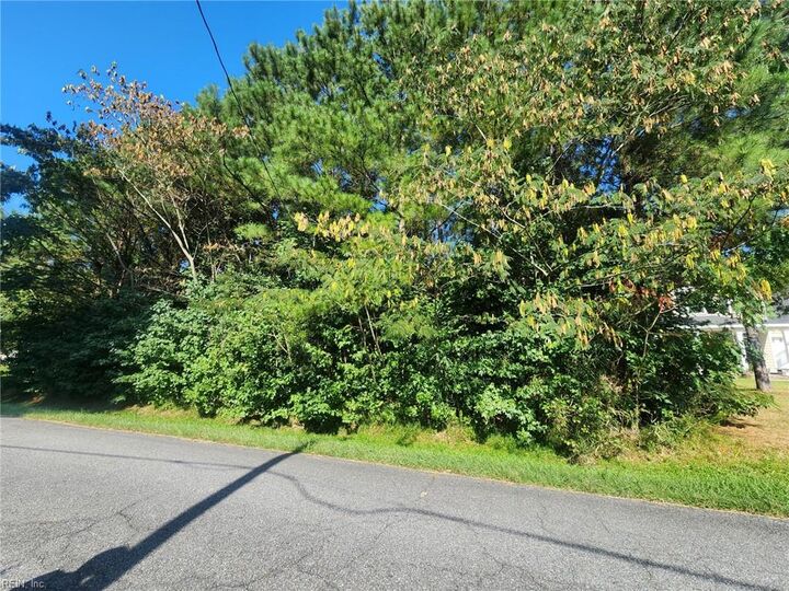 Property Photo: 13 Truitt Rd VA 23321