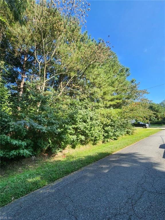 Property Photo: 13 Truitt Rd VA 23321