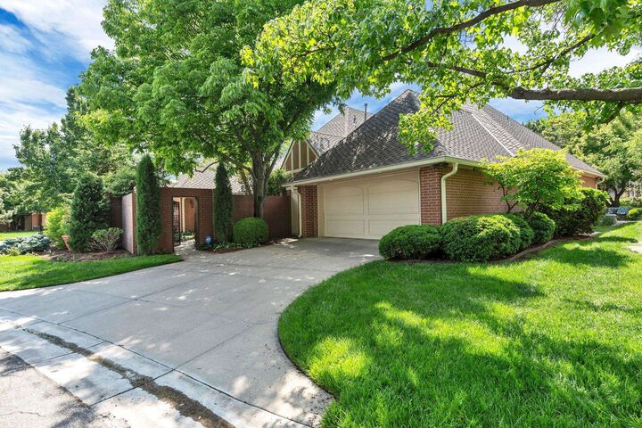 9215 E Killarney  Wichita KS 67206 photo