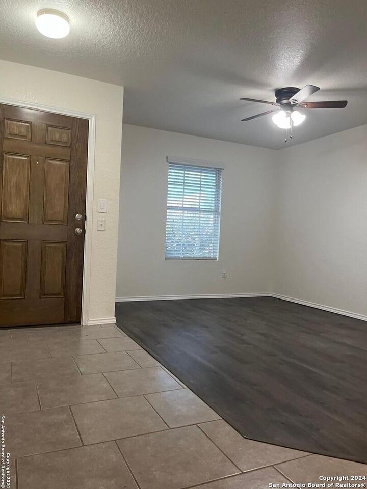 Property Photo: 803 Roping Horse TX 78260