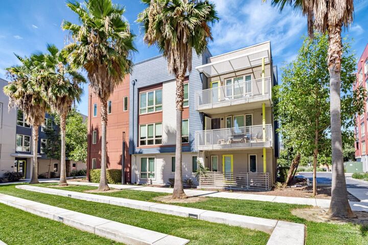 Property Photo: 390 Riesling Avenue 30 CA 95035