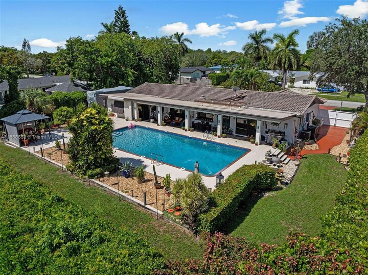 11905 SW 107th Ave  Miami FL 33176 photo