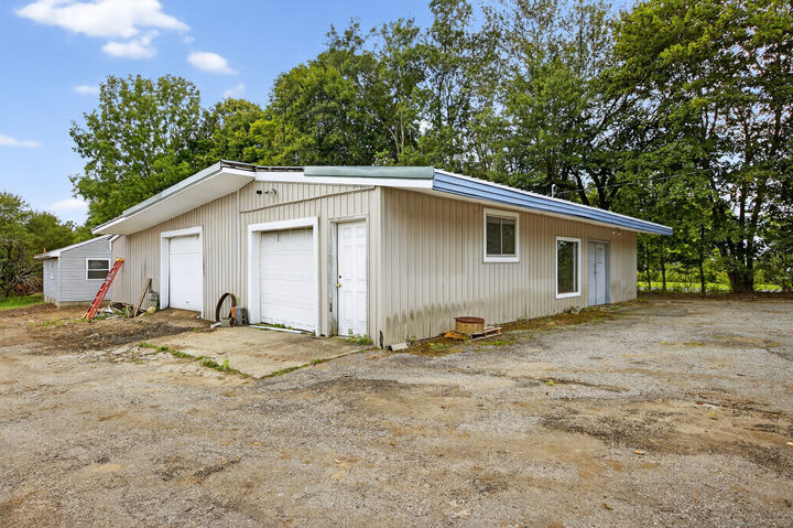 Property Photo:  130 West Stafford Road  CT 06076 