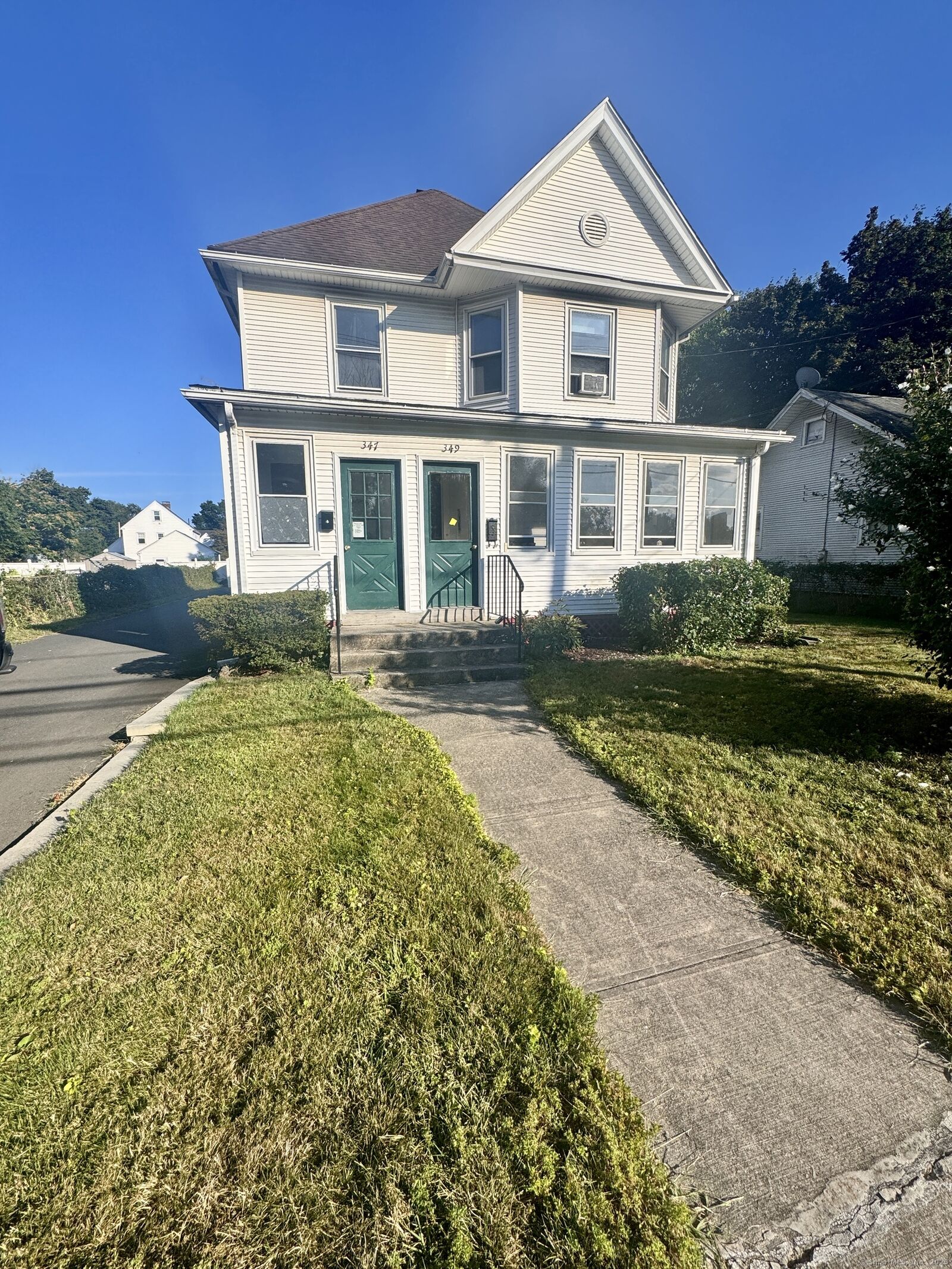 Property Photo:  347 Prospect Street  CT 06108 