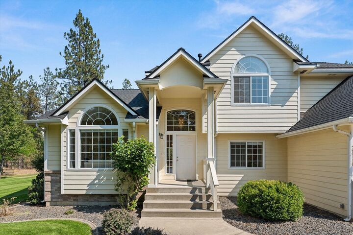 Property Photo:  21110 Buckeye Lake Ln  WA 99005 