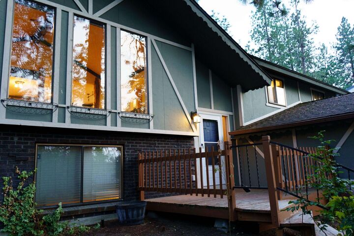 Property Photo:  9604 N Loganberry Ct  WA 99208 