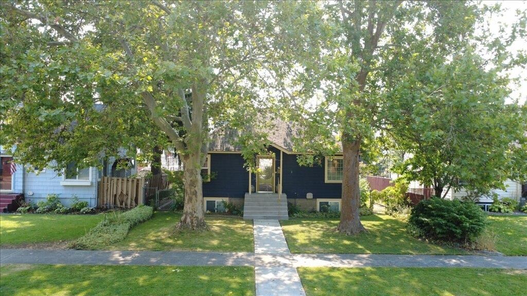 Property Photo:  2811 W Cleveland Ave  WA 99205 