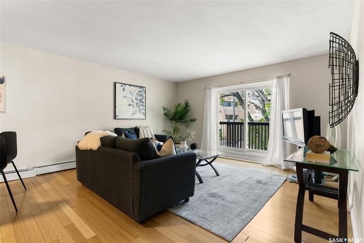 Property Photo: 2104 McIntyre Street 9 SK S4P 2R7