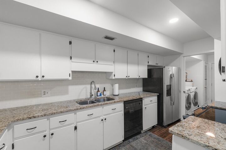 Property Photo:  105 Golf Court  AL 36301 