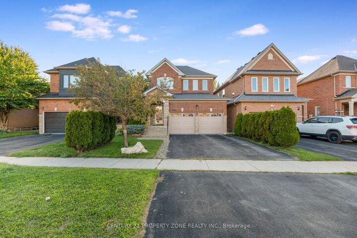 Property Photo:  582 Plantation Gate  ON L3X 2C2 