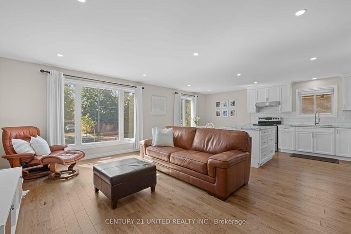 Property Photo: 392 Wellington Street ON K9H 5C2