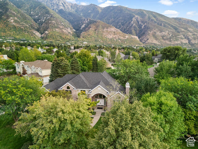 Property Photo:  7 E Wanderwood Way  UT 84092 