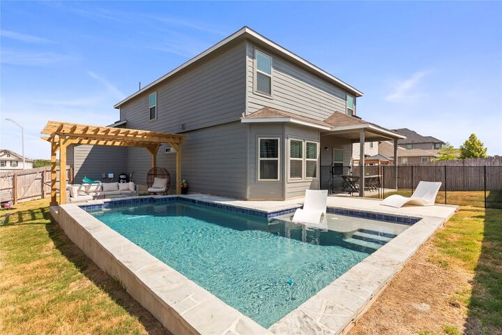 Property Photo: 331 Saddle Dawn TX 78108
