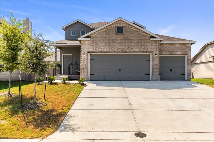 Property Photo:  331 Saddle Dawn  TX 78108 