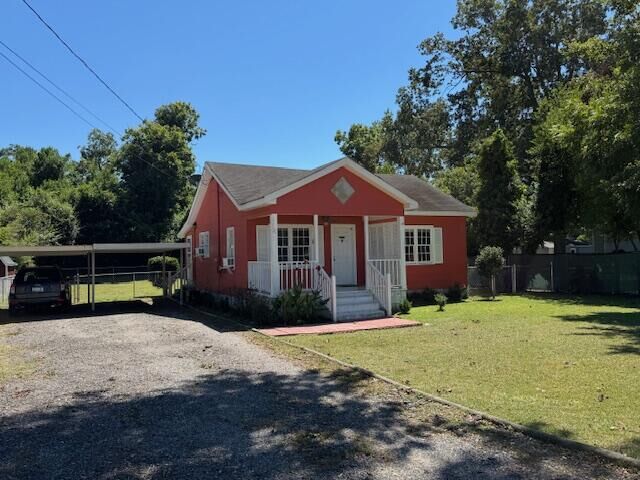 Property Photo:  913 Springfield Road  SC 29146 