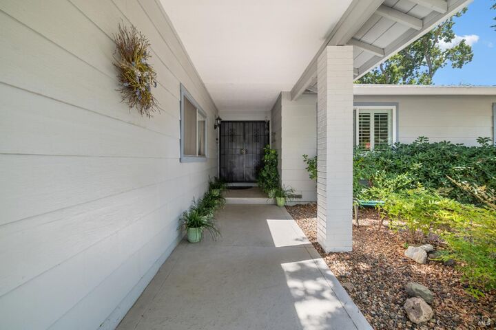 Property Photo:  7521 Oak Leaf Drive  CA 95409 