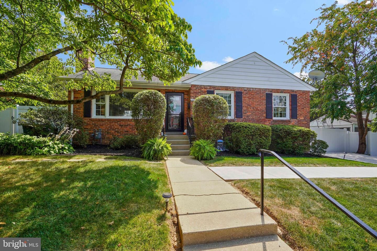 Property Photo:  1708 Glenkarney Place  MD 20902 