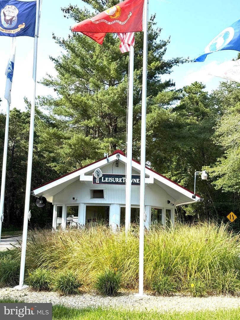 Property Photo:  45 New Castle Drive  NJ 08088 