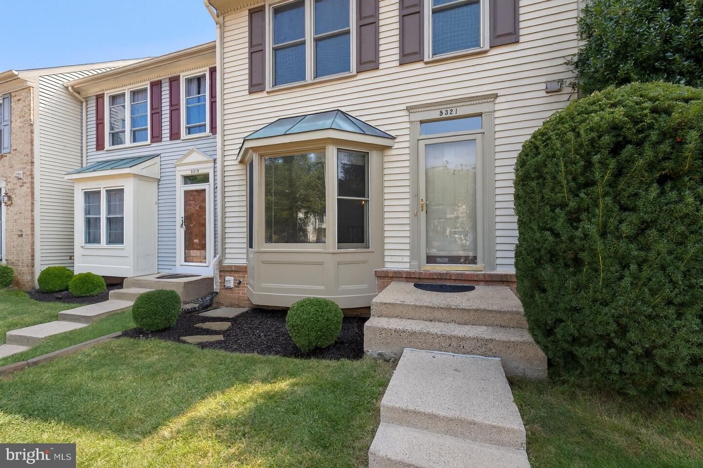 Property Photo: 5321 Buxton Court VA 22315