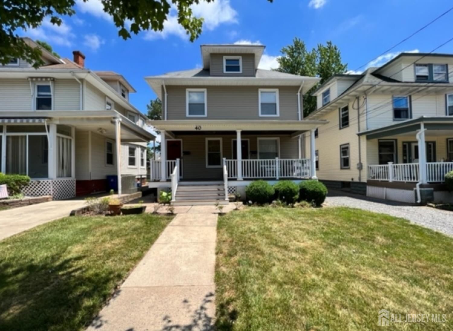 Property Photo: 40 Codington Place B NJ 08876