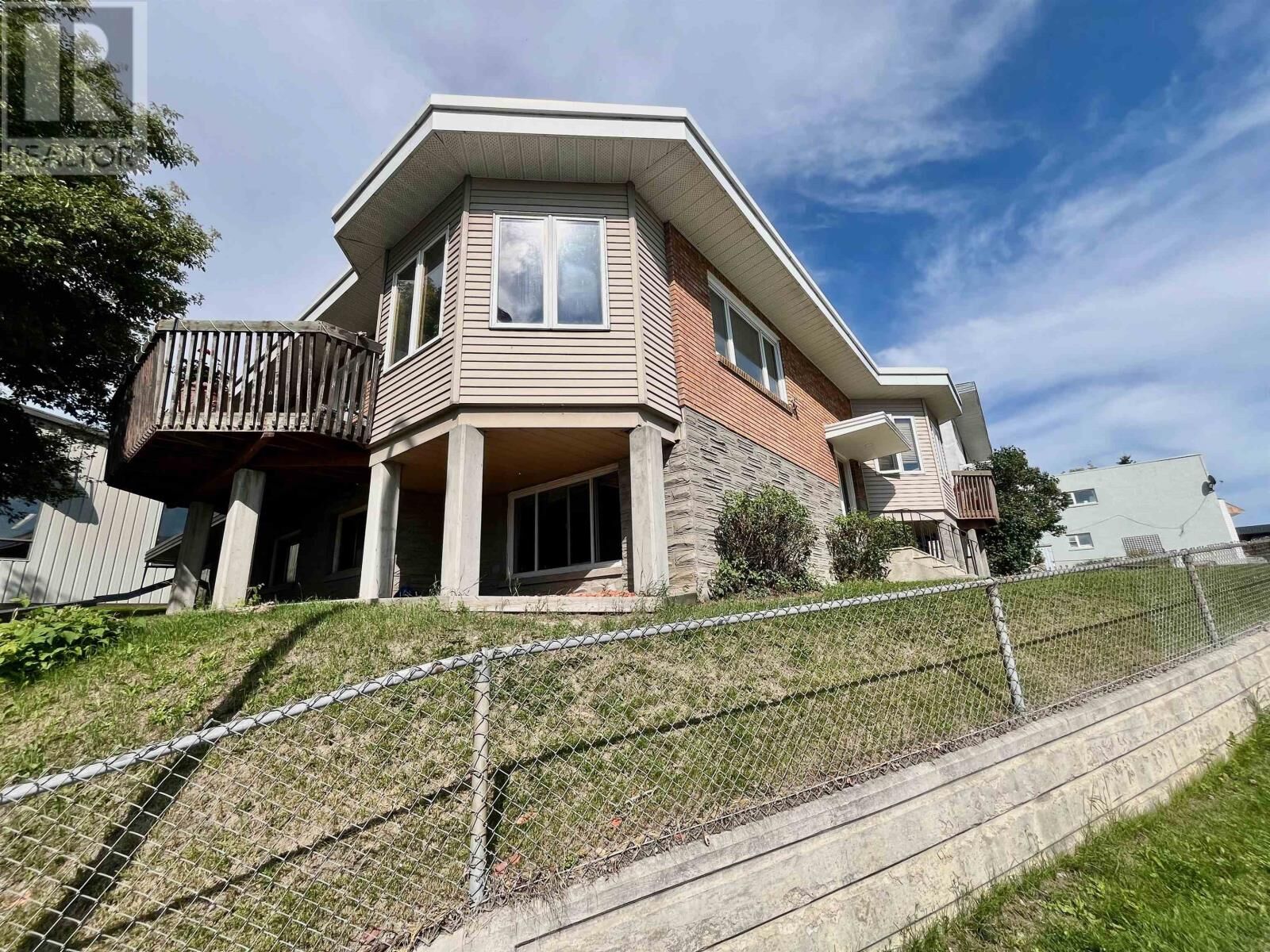 Property Photo:  3 King St  ON P8N 1B2 