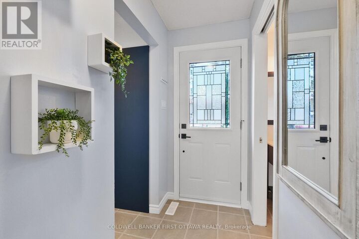 Property Photo: 1351 Bakker Court ON K1C 2K5