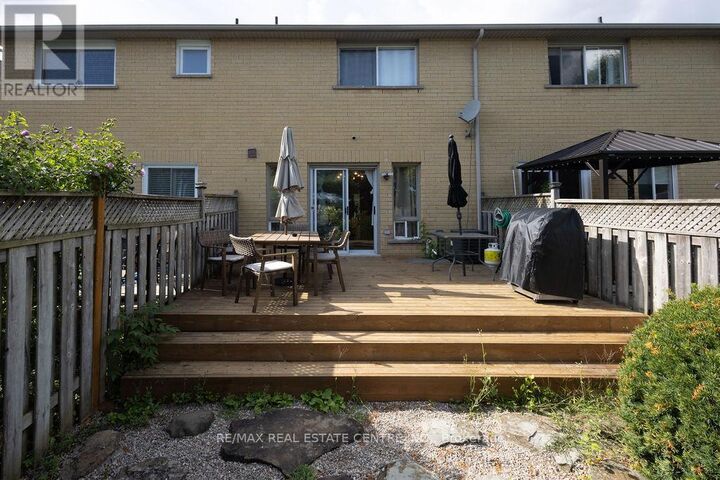 Property Photo:  5134 Silvercreek Drive  ON L7L 6K6 