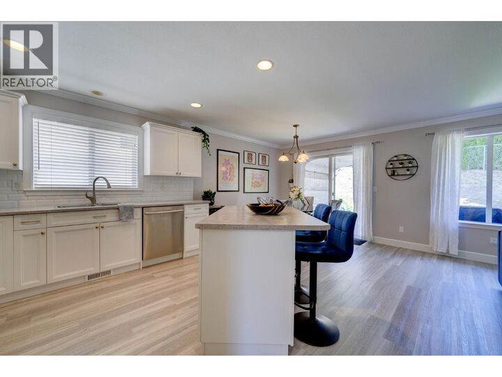 Property Photo:  1940 Hillside Drive 33  BC V2E 2T3 