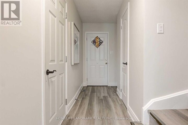 Property Photo:  17 Debden Road  ON L3R 6V6 