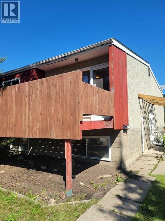 Property Photo:  10026 93 Avenue  AB T8V 0J8 