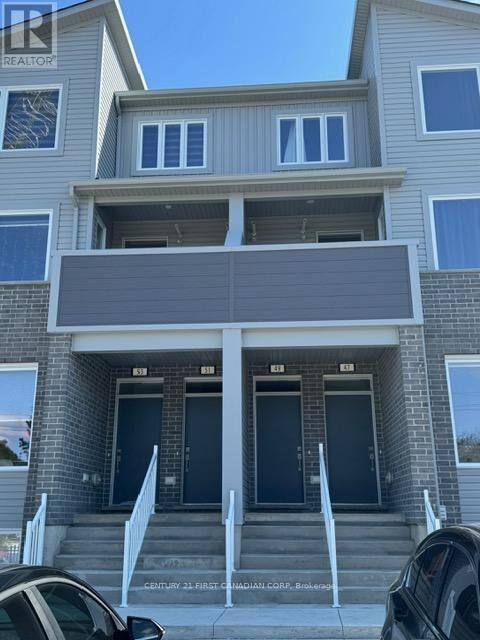 Property Photo: 990 Deveron Crescent ON N5Z 0B3