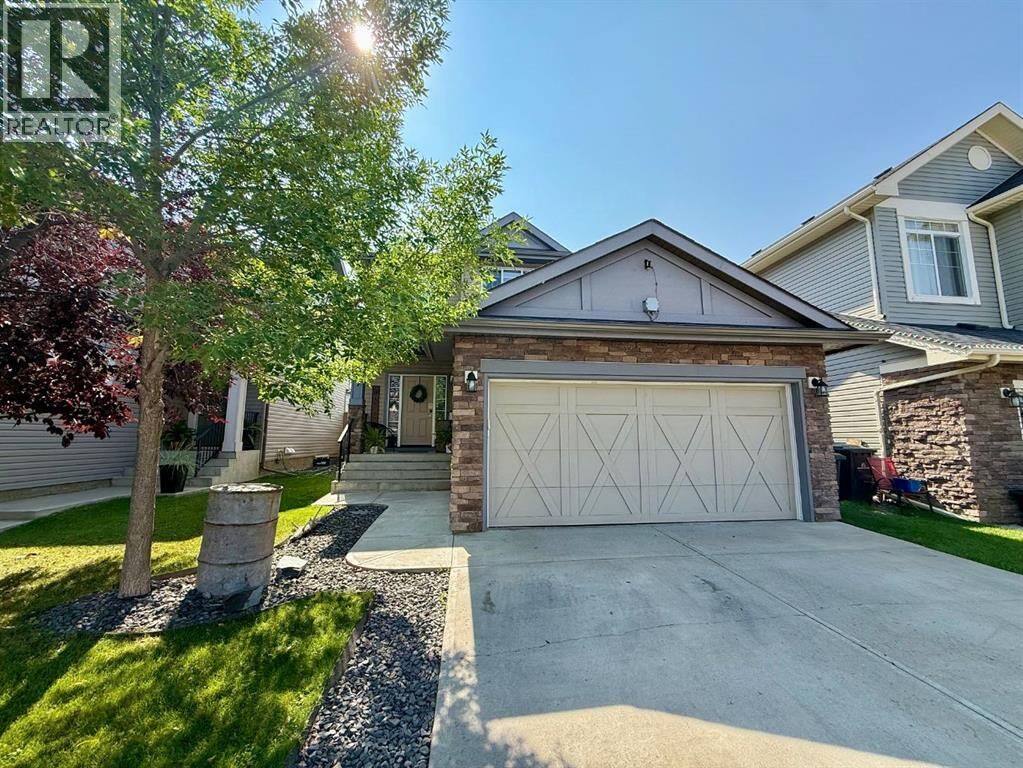 Property Photo:  607 Montgomery Close Southeast  AB T1V 0B7 