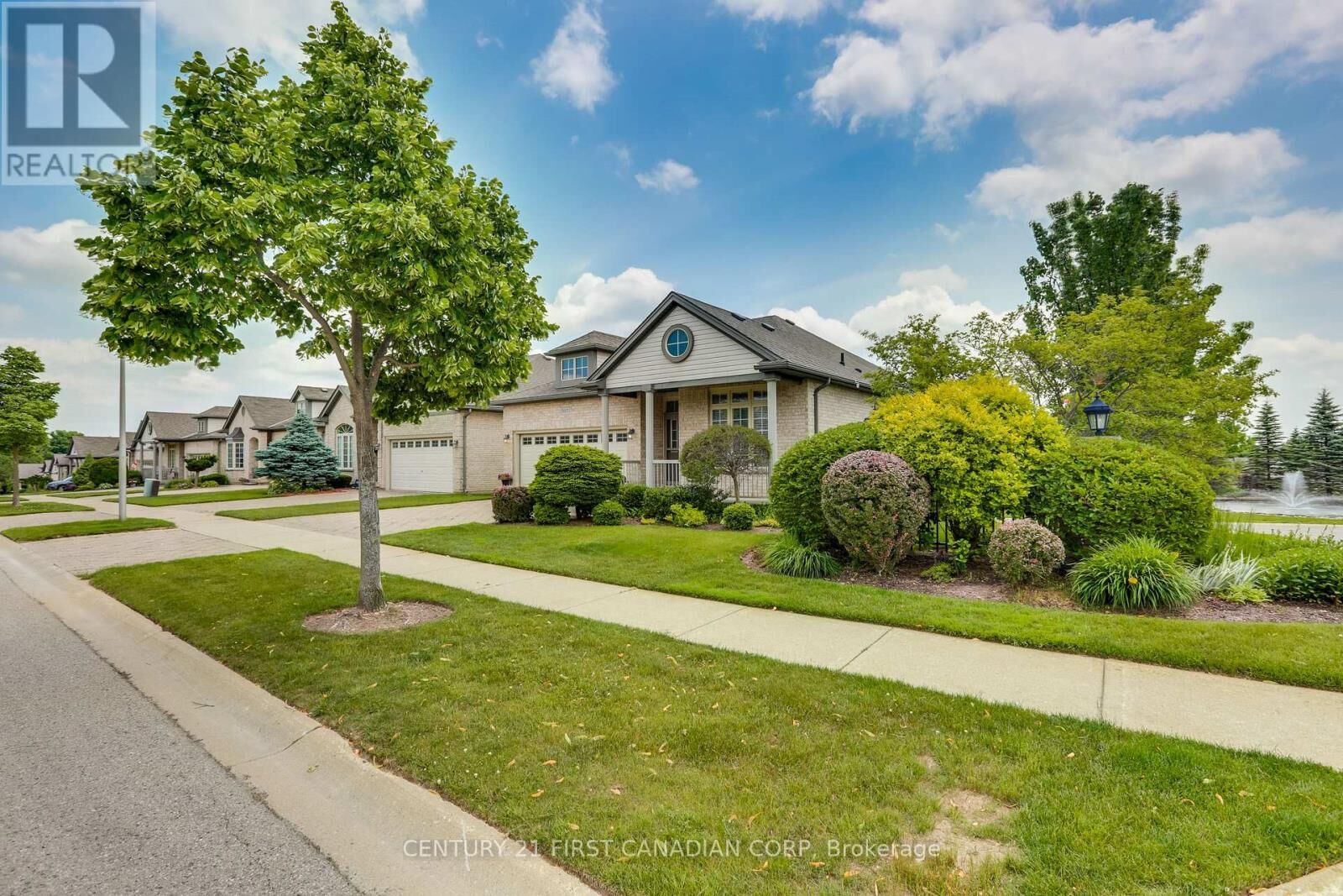 Property Photo:  507 Blue Jay Drive  ON N5X 4K7 