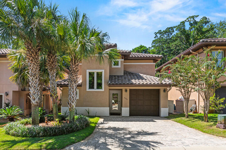 Property Photo: 496 Soundview Court FL 32569