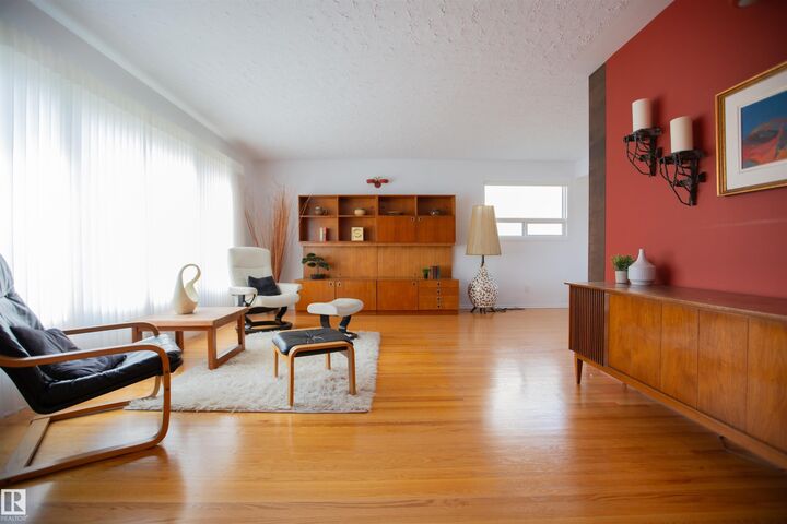Property Photo: 14624 87 Avenue NW AB T5R 4E4