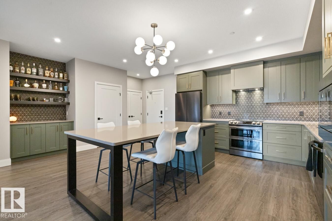 Property Photo: 7463 May Common NW 402 AB T6R 0X1
