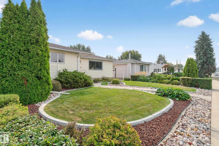 Property Photo: 4819 105B Street NW AB T6H 2R9