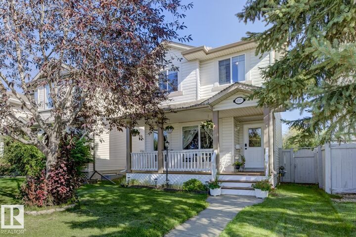 657 Glenwright Crescent NW  Edmonton AB T5T 6K6 photo
