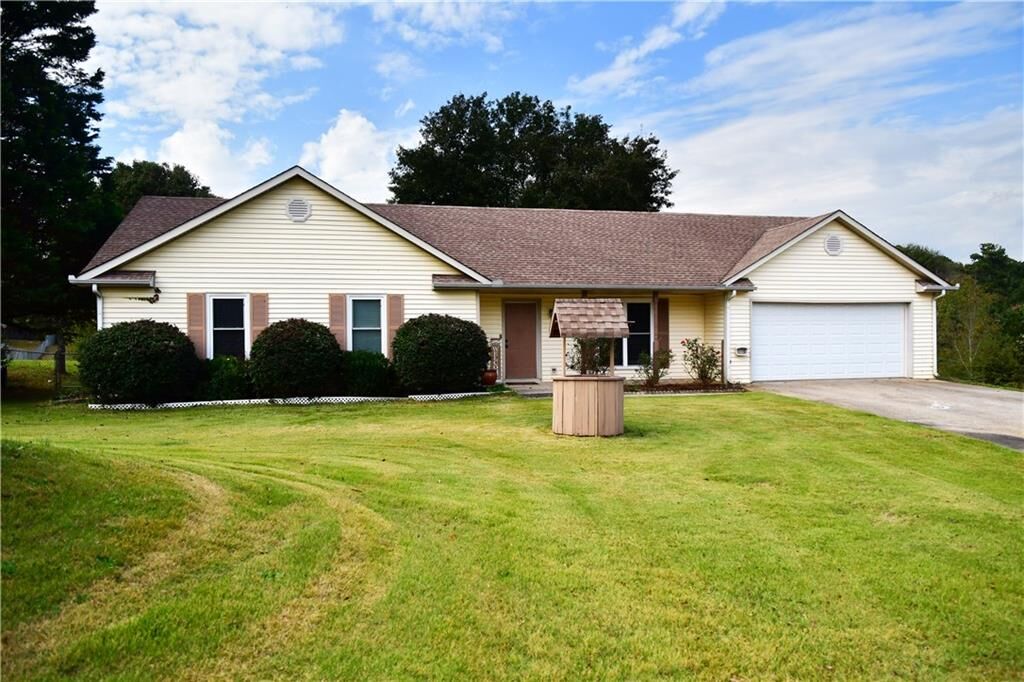 Property Photo:  339 Cobblestone Road  GA 30011