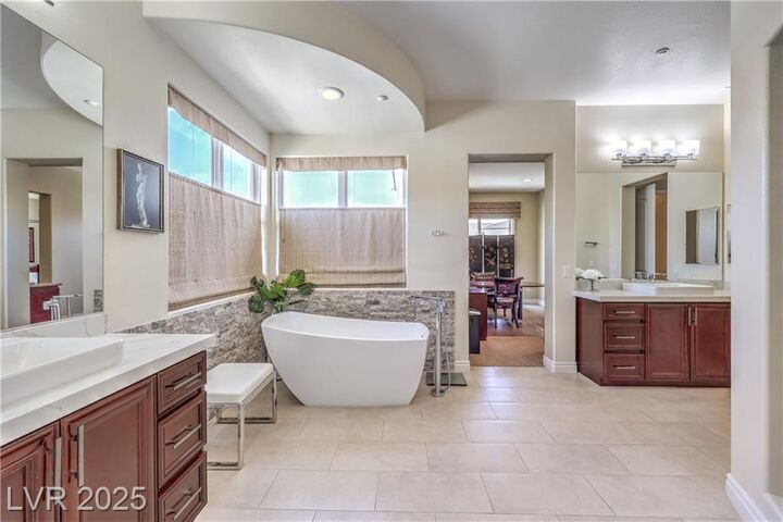 Property Photo: 9205 Tesoras Drive 401 NV 89144