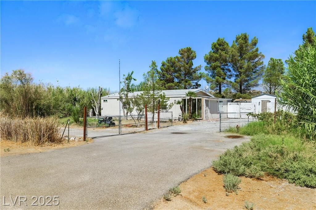 Property Photo: 1950 West Horn Road NV 89048