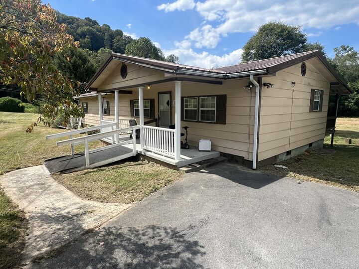 Property Photo: 17539 US-421 KY 40914