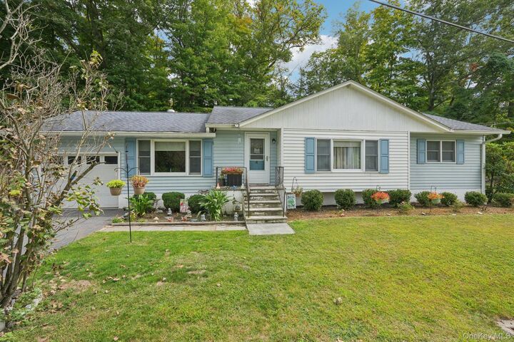 4 River Road  Tuxedo Park NY 10987 photo