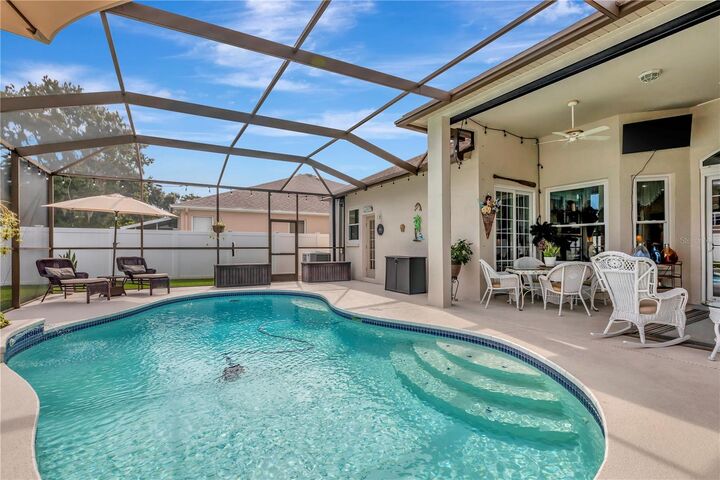 Property Photo: 18001 Sparrows Nest Drive FL 33558