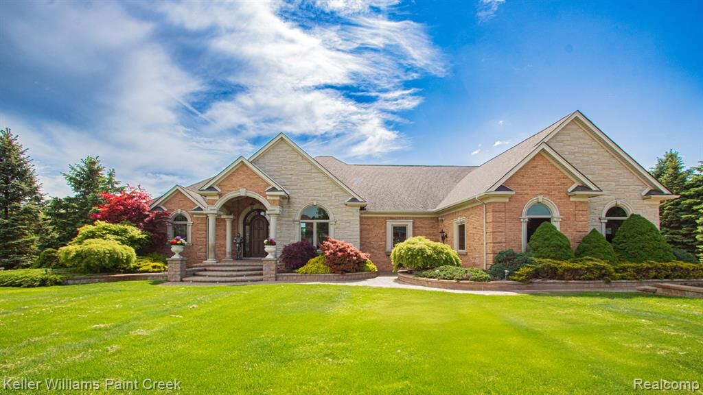Property Photo:  72755 Solanus Drive  MI 48065 3164 